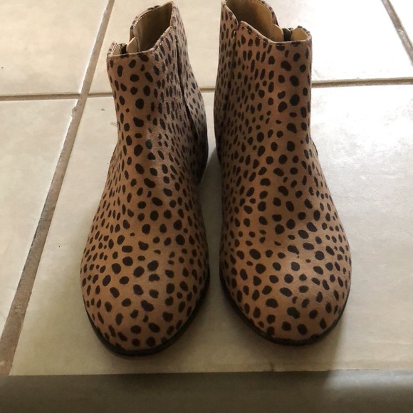 Boots - Picture 2 of 5